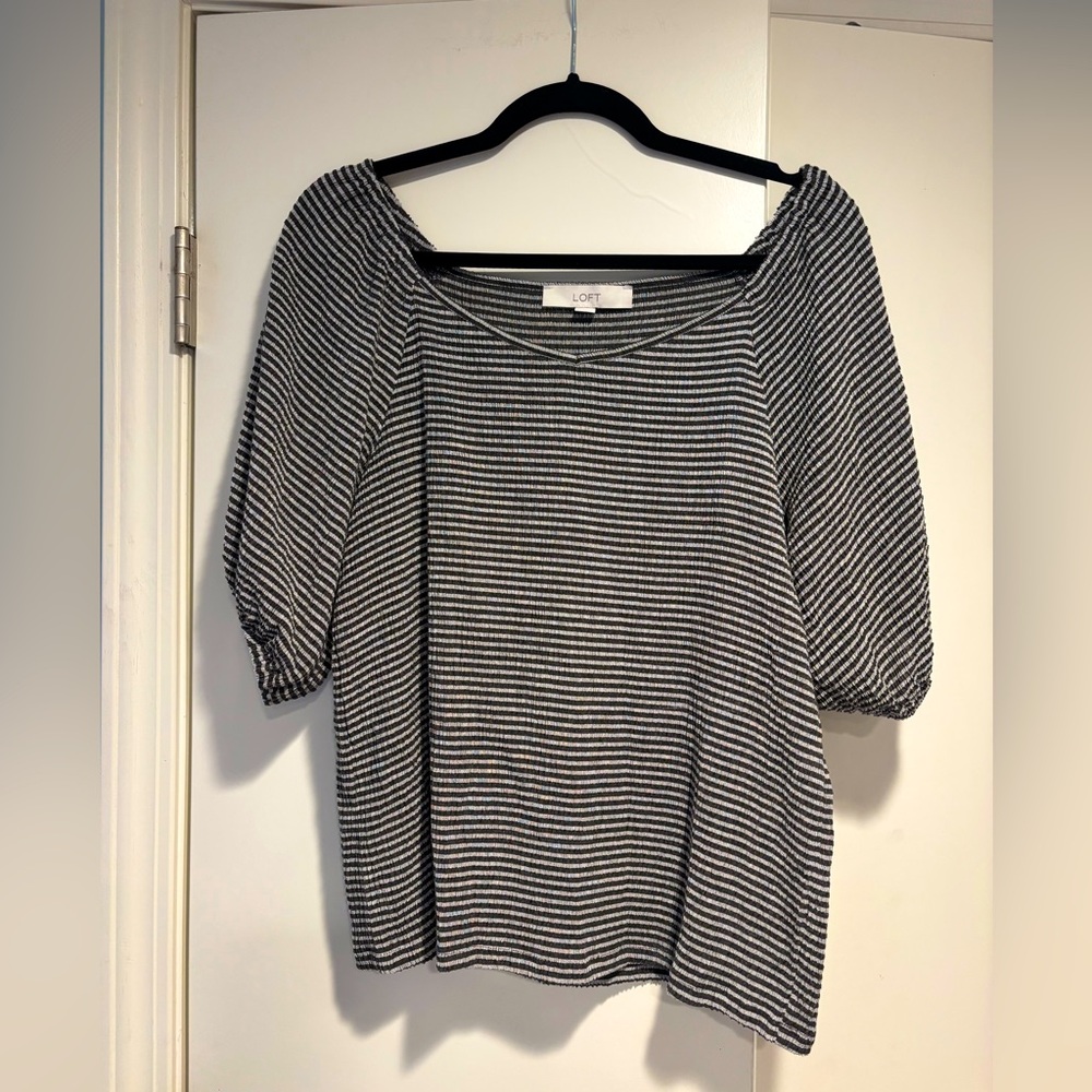 LOFT stretchy puff sleeve top